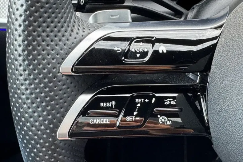 Mercedes-Benz GLC 200 din 2024 cu 23.730 km - oferta MER134726 - foto 12