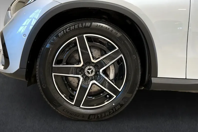 Mercedes-Benz GLC 200 din 2024 cu 16.674 km - oferta MER134728 - foto 4