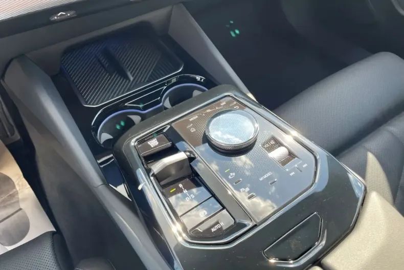 BMW 550 din 2024 cu 4.964 km - oferta BMW134733 - foto 14