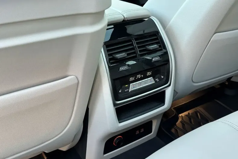 BMW X5 M60 din 2024 cu 29.970 km - oferta BMW134737 - foto 19