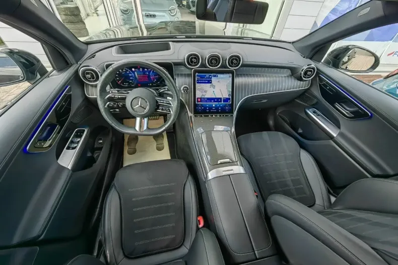 Mercedes-Benz GLC 300 din 2024 cu 26.560 km - oferta MER134740 - foto 8