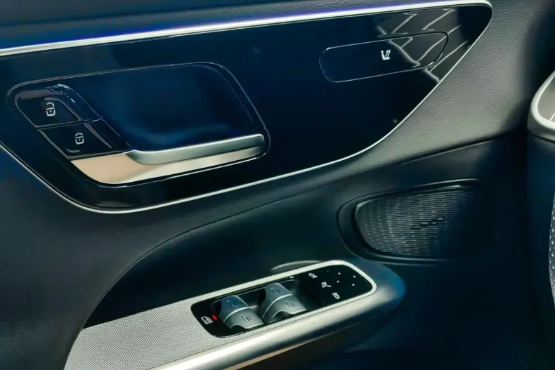 Mercedes-Benz GLC 300 din 2024 cu 26.560 km - oferta MER134740 - foto 18