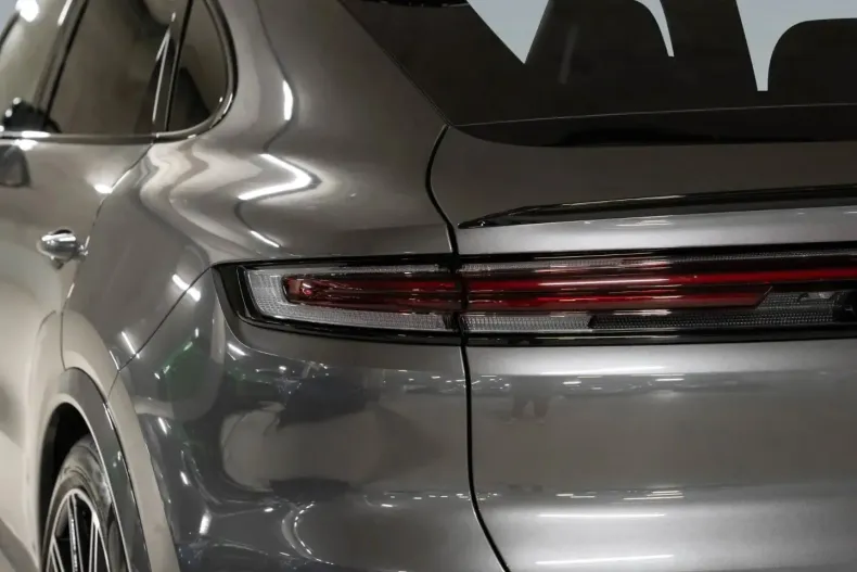 Porsche Cayenne din 2024 cu 21.400 km - oferta POR134743 - foto 12