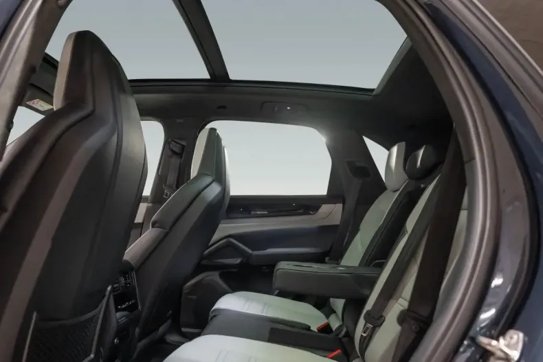 Porsche Cayenne din 2024 cu 27.999 km - oferta POR134744 - foto 17