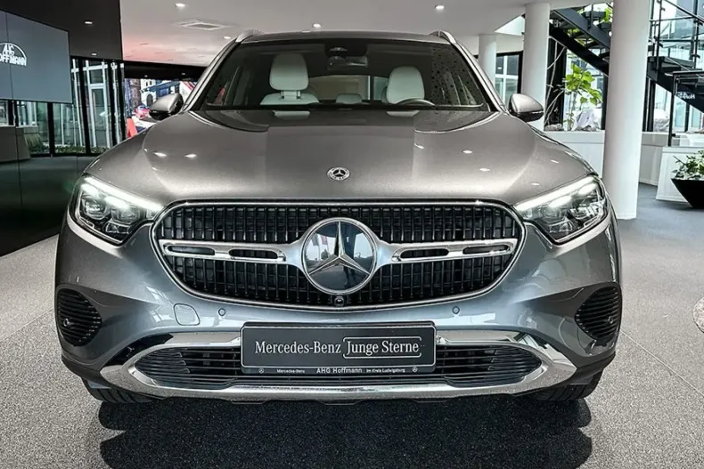 Mercedes-Benz GLC 200 din 2023 cu 30.900 km - oferta MER134751 - foto 1