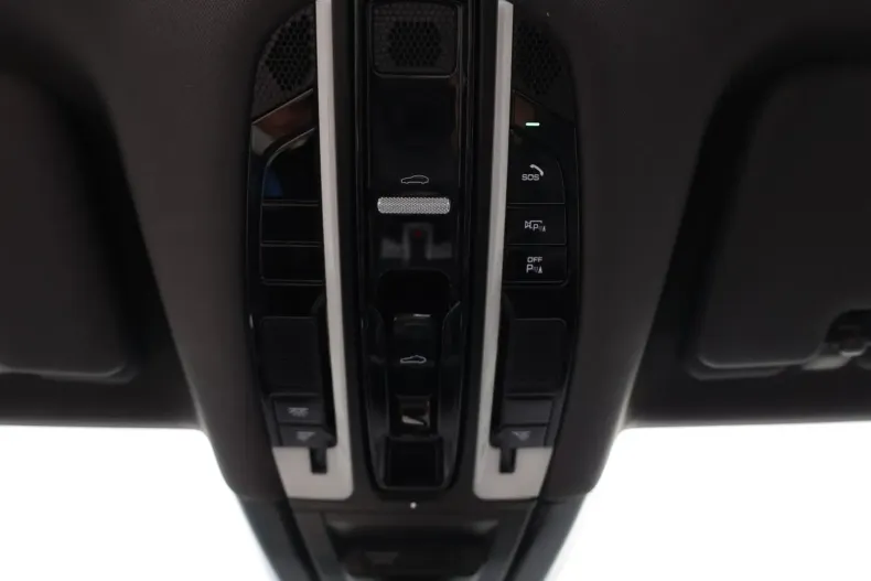 Porsche Cayenne din 2020 cu 104.849 km - oferta POR134752 - foto 29