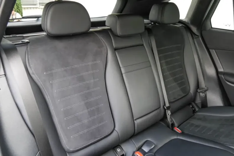 Mercedes-Benz GLC 200 din 2023 cu 47.829 km - oferta MER134753 - foto 4