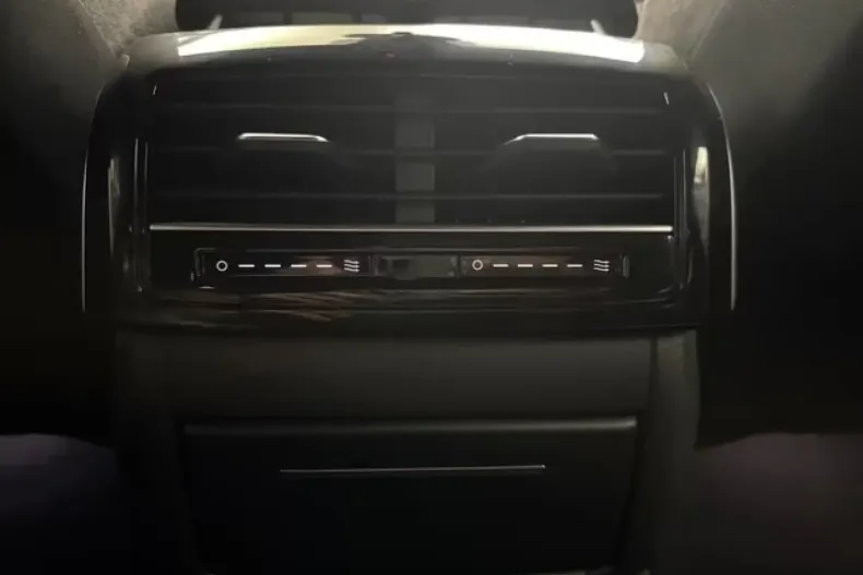 Audi A8 din 2023 cu 32.161 km - oferta AUD134758 - foto 14