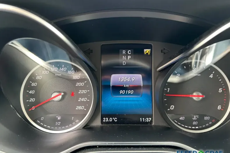 Mercedes-Benz V 300 din 2022 cu 90.300 km - oferta MER134760 - foto 10