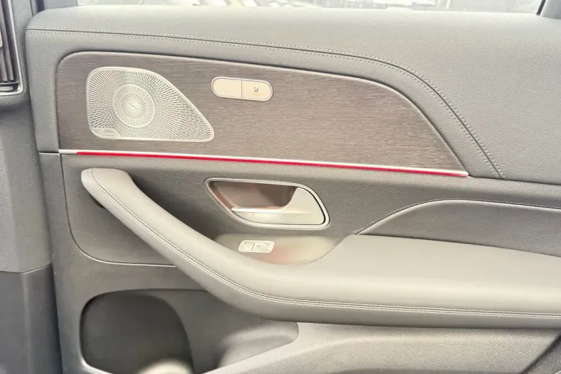 Mercedes-Benz GLE 400 din 2023 cu 42.660 km - oferta MER134762 - foto 42