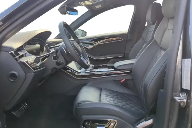 Audi A8 din 2022 cu 85.593 km - oferta AUD134766 - foto 4