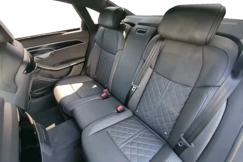 Audi A8 din 2022 cu 85.593 km - oferta AUD134766 - foto 7