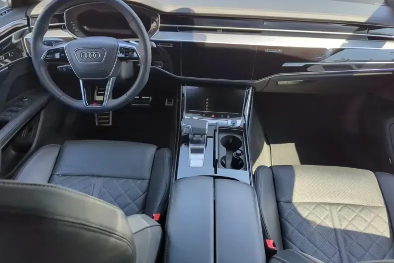 Audi A8 din 2022 cu 85.593 km - oferta AUD134766 - foto 8