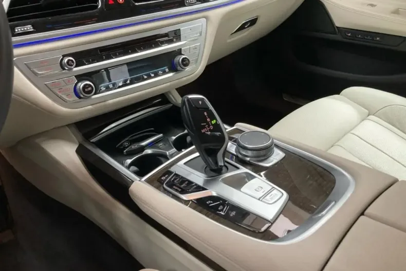 BMW 750 din 2020 cu 71.400 km - oferta BMW134768 - foto 7