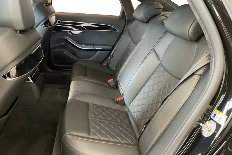 Audi A8 din 2021 cu 40.653 km - oferta AUD134773 - foto 8