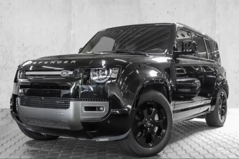 Land Rover Defender din 2023 cu 26.040 km - oferta LAN134775 - foto 1