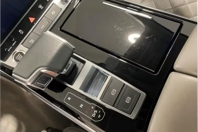 Audi A8 din 2022 cu 78.298 km - oferta AUD134776 - foto 9