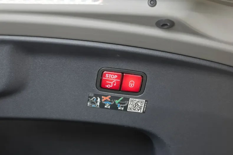 Mercedes-Benz AMG GT din 2024 cu 13.282 km - oferta MER134781 - foto 9