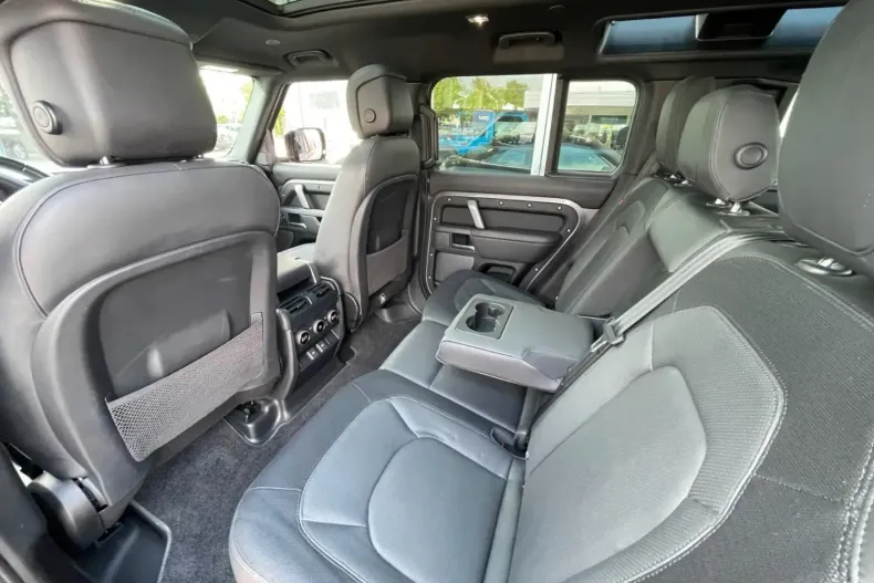 Land Rover Defender din 2023 cu 78.000 km - oferta LAN134786 - foto 12