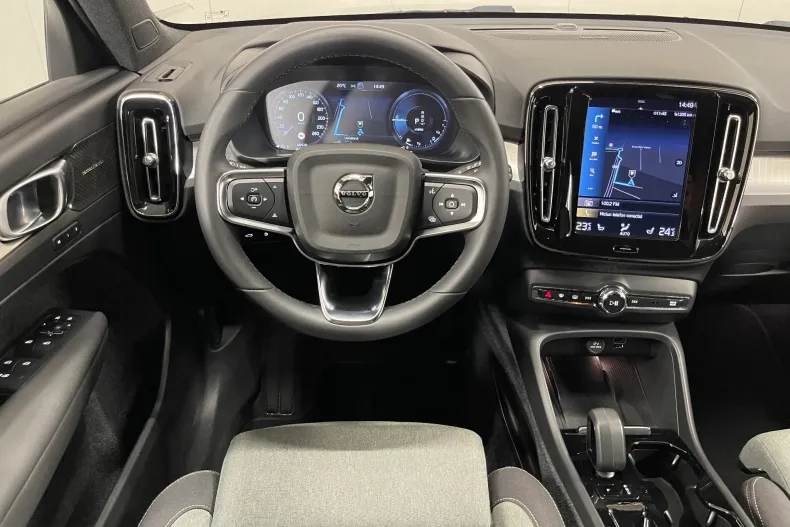 Volvo XC40 din 2023 cu 142.610 km - oferta VOL134808 - foto 6