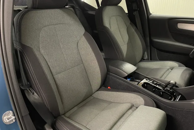 Volvo XC40 din 2023 cu 142.610 km - oferta VOL134808 - foto 9