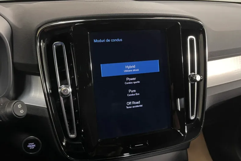 Volvo XC40 din 2023 cu 142.610 km - oferta VOL134808 - foto 20