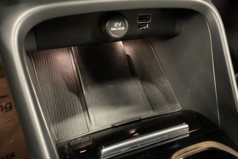 Volvo XC40 din 2023 cu 142.610 km - oferta VOL134808 - foto 28