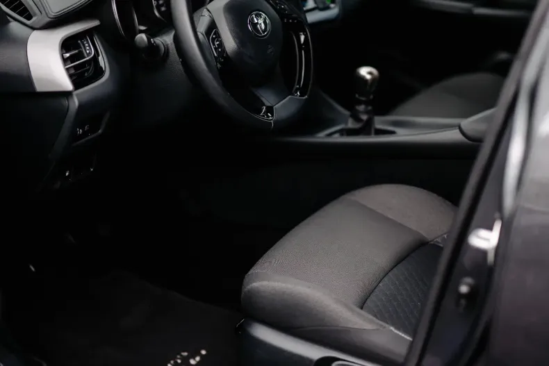 Toyota C-HR din 2019 cu 50.727 km - oferta TOY134815 - foto 19