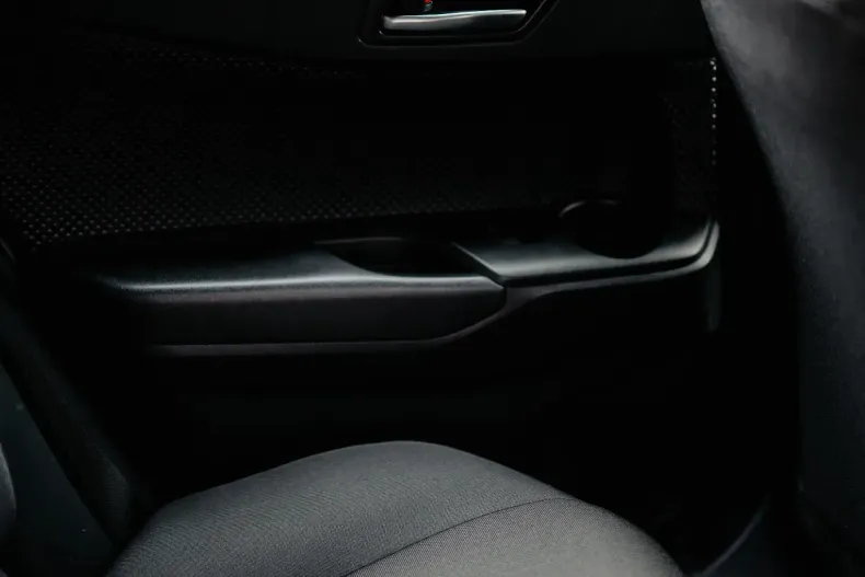 Toyota C-HR din 2019 cu 50.727 km - oferta TOY134815 - foto 39