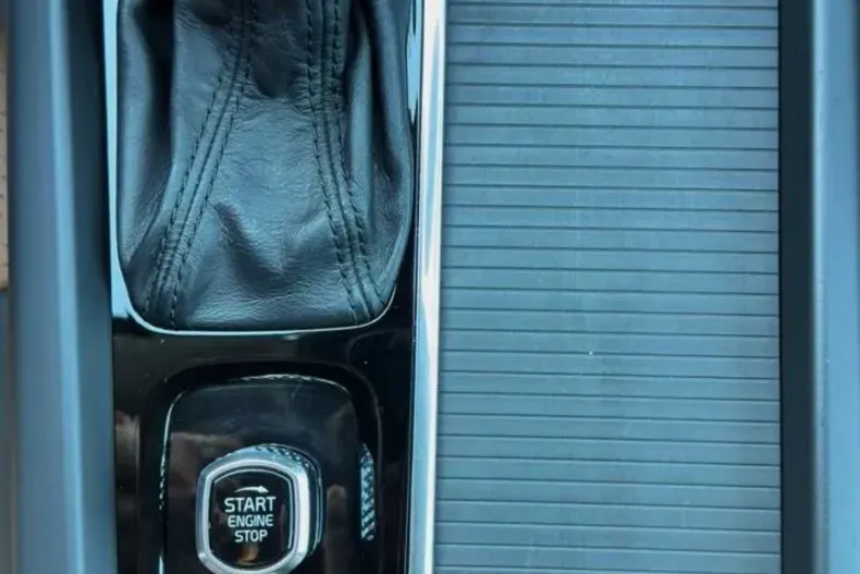 Volvo XC60 din 2019 cu 110.000 km - oferta VOL134820 - foto 25