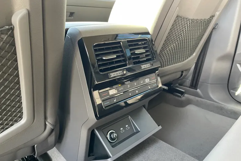 Volkswagen Touareg din 2025 cu 1 km - oferta VOL134828 - foto 14