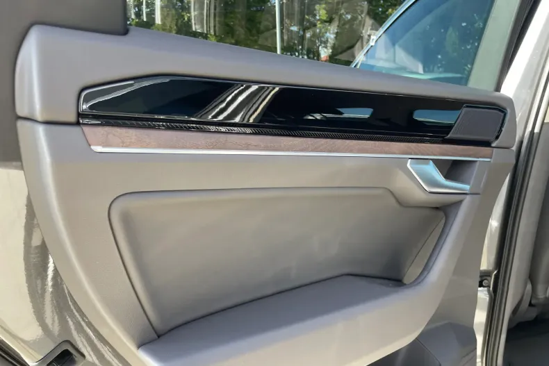 Volkswagen Touareg din 2025 cu 1 km - oferta VOL134828 - foto 15