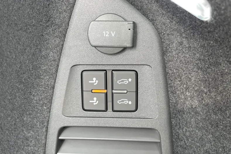 Volkswagen Touareg din 2025 cu 1 km - oferta VOL134828 - foto 16