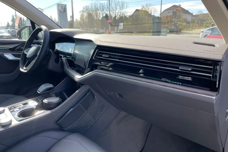 Volkswagen Touareg din 2025 cu 1 km - oferta VOL134828 - foto 19