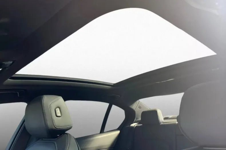 BMW Seria 5 din 2024 cu 22.800 km - oferta BMW134863 - foto 10