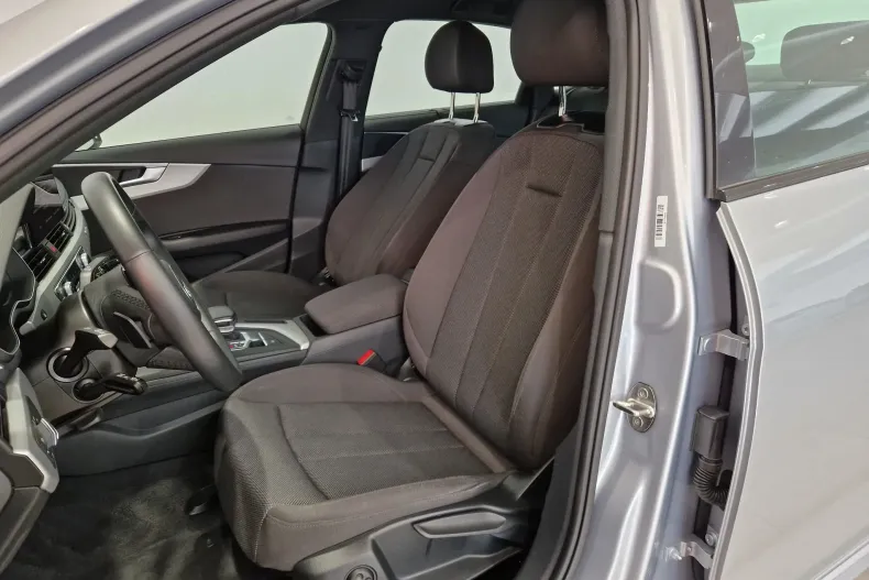 Audi A4 din 2022 cu 74.635 km - oferta AUD134901 - foto 13