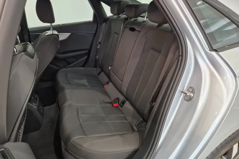 Audi A4 din 2022 cu 74.635 km - oferta AUD134901 - foto 16