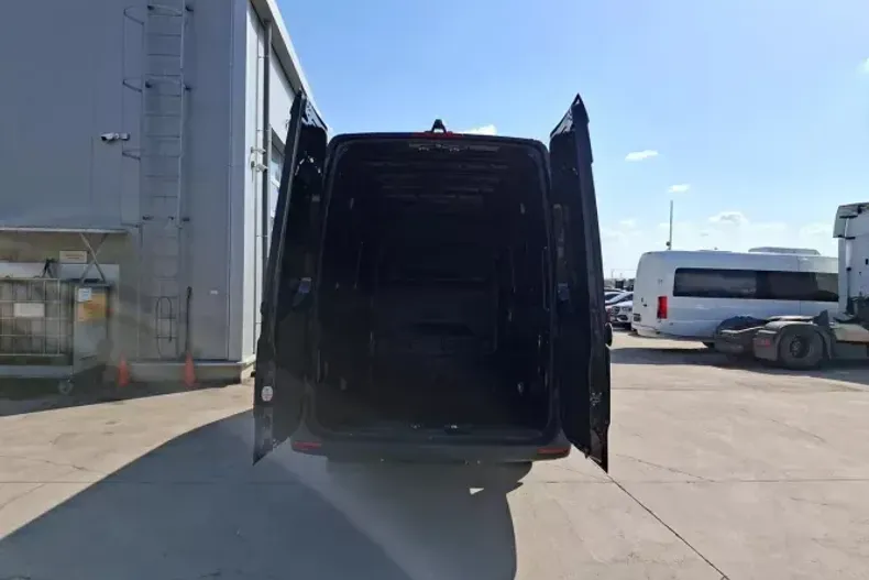 Mercedes-Benz Sprinter din 2024 cu 1.810 km - oferta MER134906 - foto 11