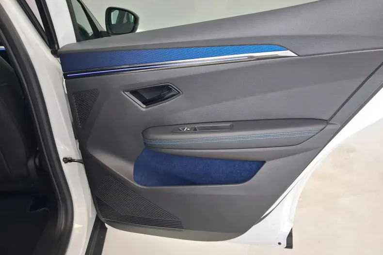 Renault Scenic din 2024 cu 4.148 km - oferta REN134908 - foto 18