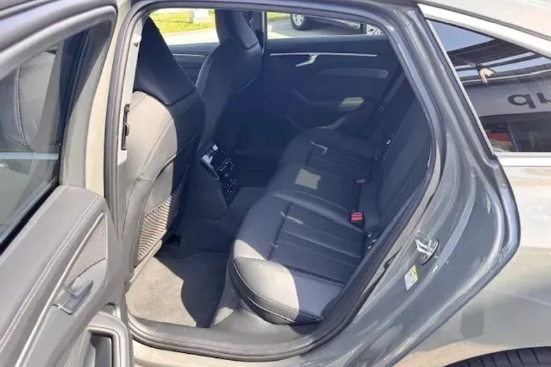 Audi A6 din 2025 cu 3.900 km - oferta AUD134911 - foto 8