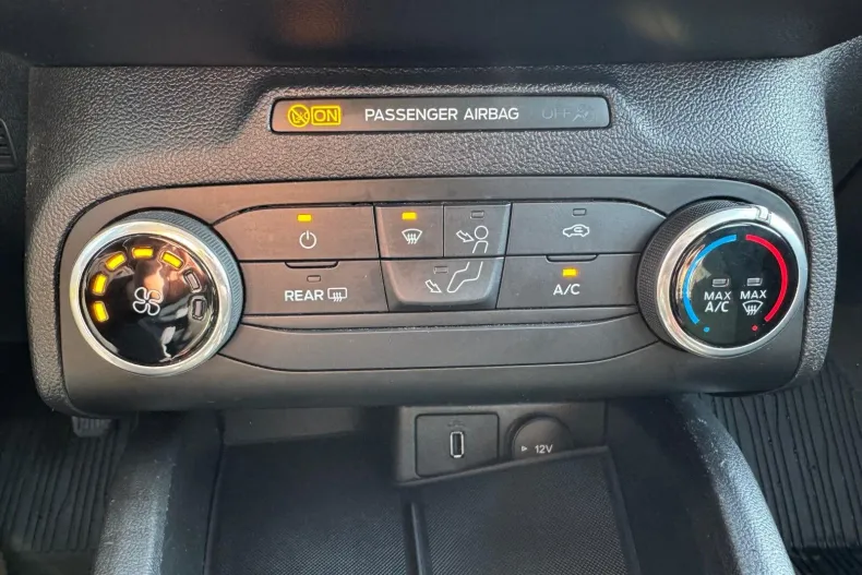 Ford Focus din 2020 cu 120.700 km - oferta FOR134923 - foto 12