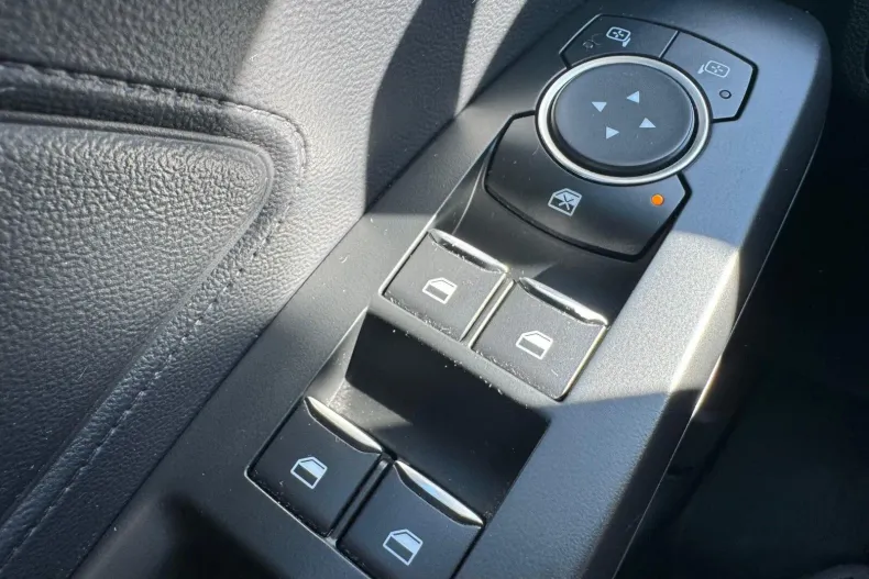 Ford Focus din 2020 cu 120.700 km - oferta FOR134923 - foto 16