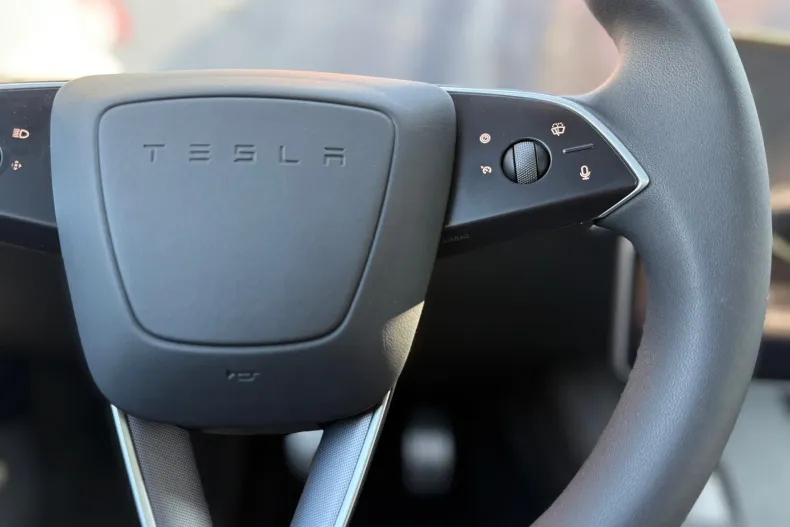 Tesla Model 3 din 2025 cu 15.569 km - oferta TES134928 - foto 6