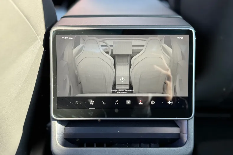 Tesla Model 3 din 2025 cu 15.569 km - oferta TES134928 - foto 7