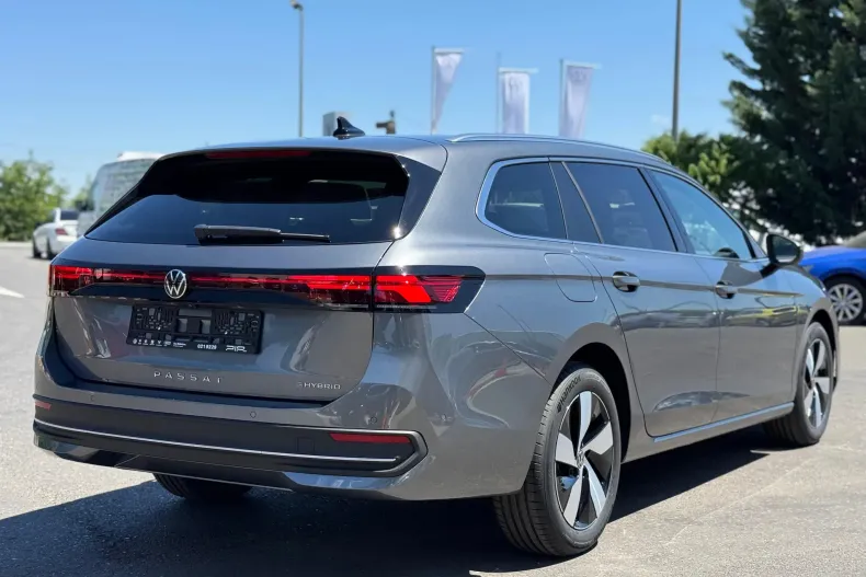 Volkswagen Passat din 2025 cu 5 km - oferta VOL134958 - foto 6