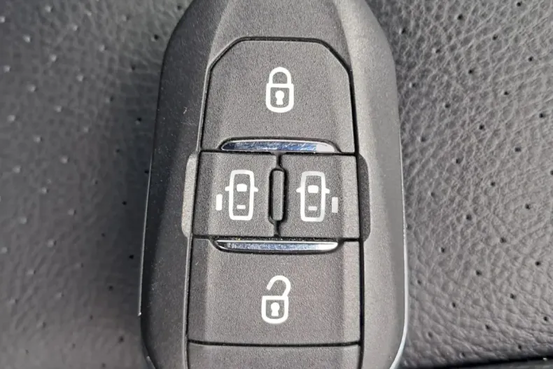 Citroën SpaceTourer din 2025 cu 3.021 km - oferta CIT134967 - foto 25