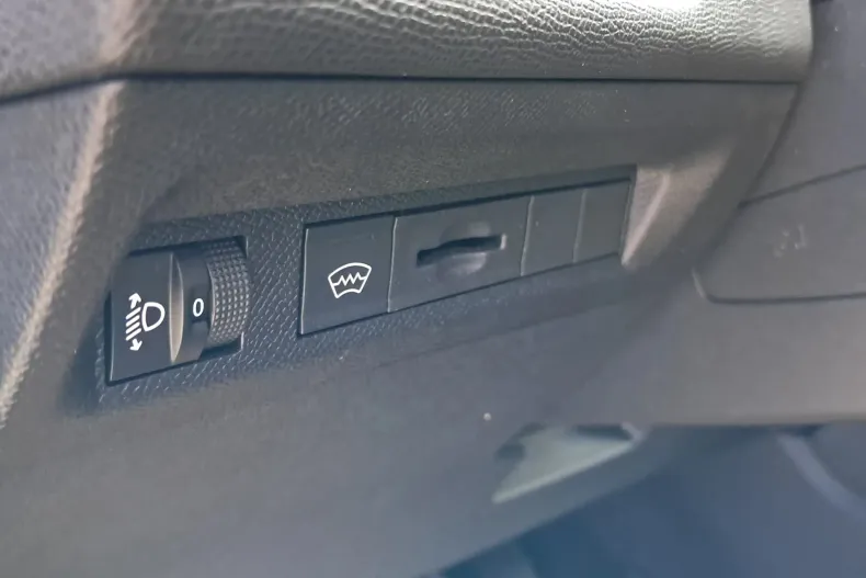 Peugeot 308 din 2023 cu 19.500 km - oferta PEU134970 - foto 13