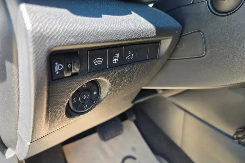 Citroën C4 din 2023 cu 11.000 km - oferta CIT134972 - foto 13