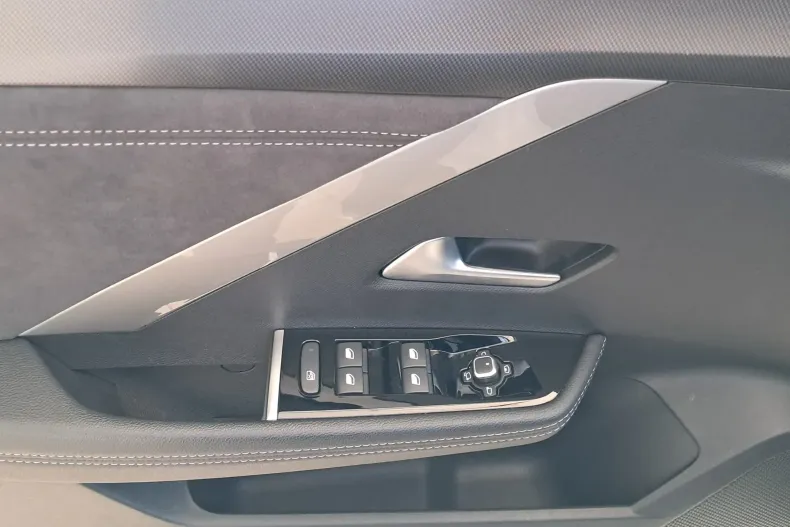 Opel Astra din 2023 cu 15.200 km - oferta OPE134978 - foto 12