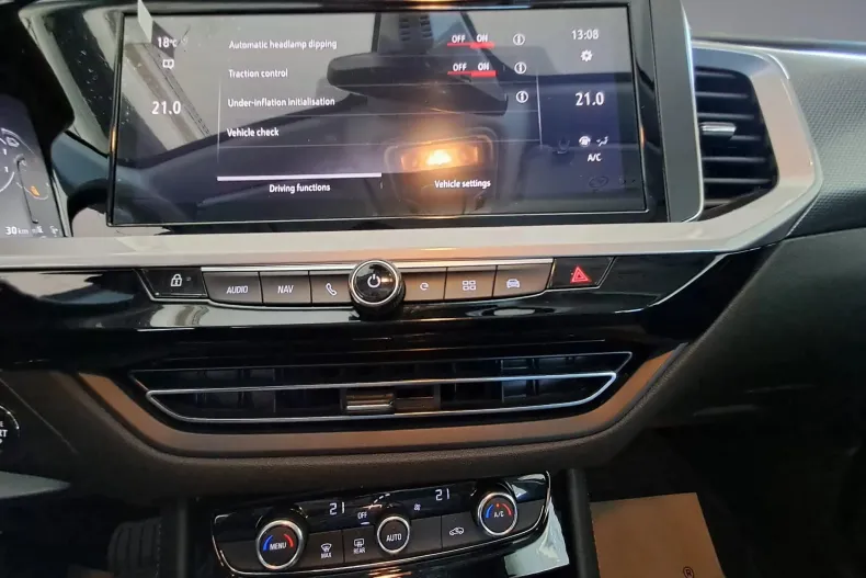 Opel Grandland (X) din 2022 cu 3.563 km - oferta OPE134980 - foto 12